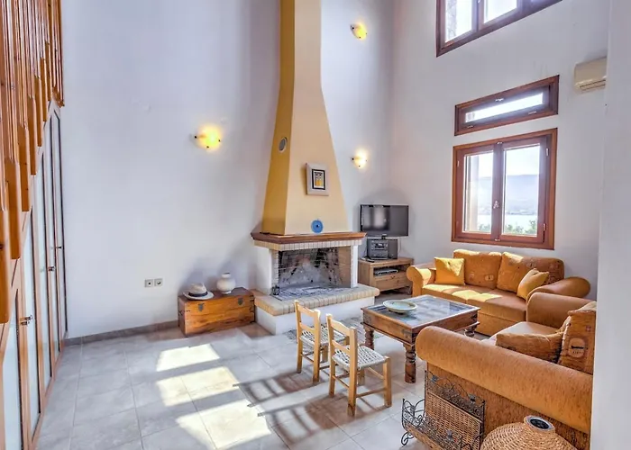 Villa Sea Front Stone Near Monemvasia